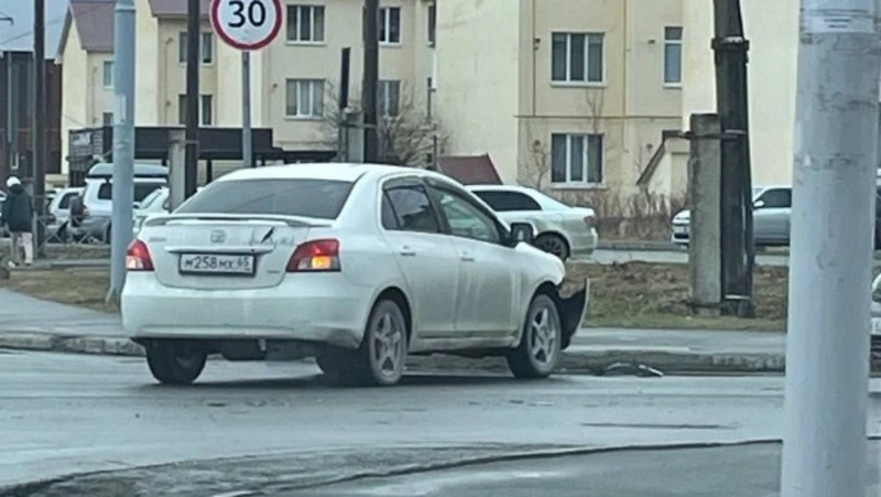 Автомобили столкнулись на перекрестке Крымской и Большой Полянки в Дальнем