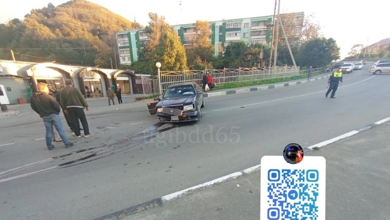 Водитель-бесправник в Холмске попал в аварию, пытаясь скрыться от ГАИ