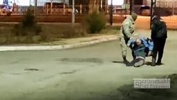 Пациент областной больницы на Сахалине бросался на людей. Охранники применили силу