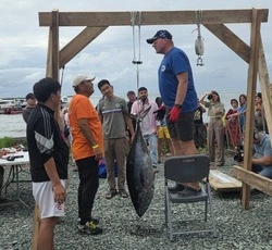 Команда «Василиса» привезла 97 кг улова на «Дне тунца» в Невельске