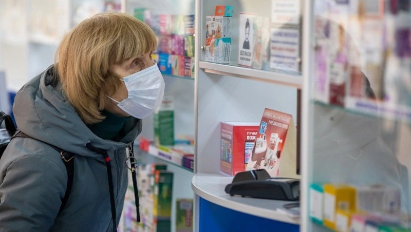 Сахалинцам напомнили о необходимости носить маски в общественных местах