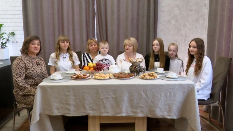 Преподаватель, жена, хозяйка и многодетная мама. Семейные ценности 22.05.23