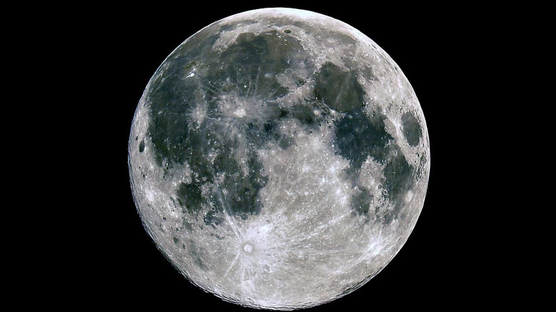 Сахалинцы увидят 14 ноября самую большую Луну года