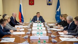 Губернатор встретился с банкирами Сахалина накануне профессионального праздника