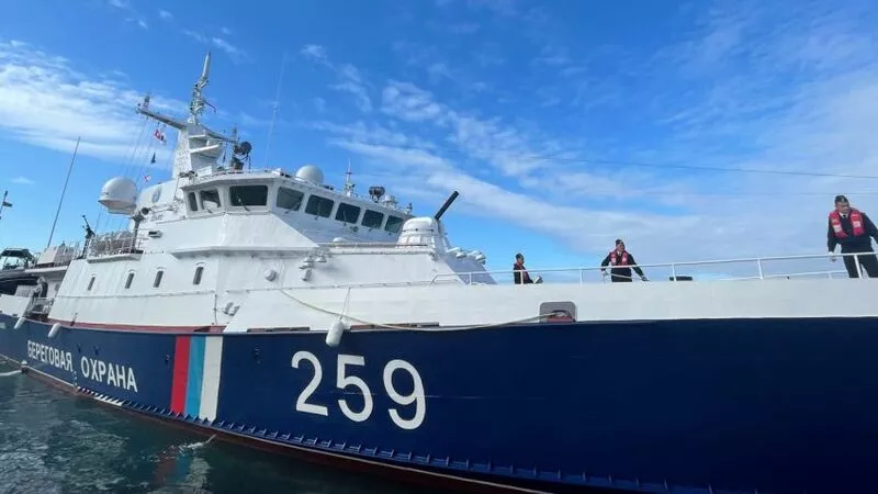 Для защиты от браконьеров и не только. В порт Невельска прибыл одноименный пограничный корабль