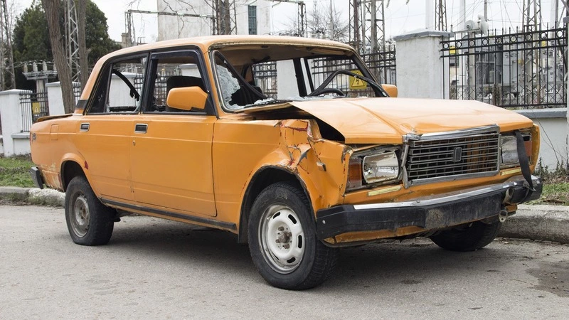 За сутки в авариях на дорогах Сахалина четыре человека пострадали и один погиб