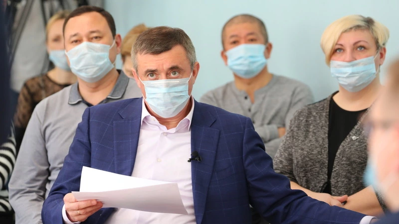 Лимаренко организовал для сахалинских учителей «методичку» лучших практик по дистанционке