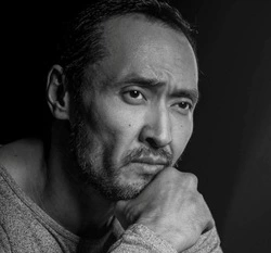 Известный по фильму «Рэкетир» актер Мурат Бисембин скончался в 53 года