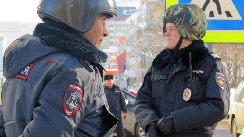 В Южно-Сахалинске эвакуировали людей из школ и административных зданий