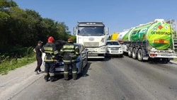 Спасатели ликвидировали последствия тройного ДТП в Анивском районе