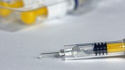 Когда иностранная вакцина от коронавируса попадет на Сахалин?