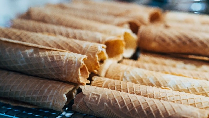 Хрустящие трубочки с вареной сгущенкой: возвращаем вкус детства