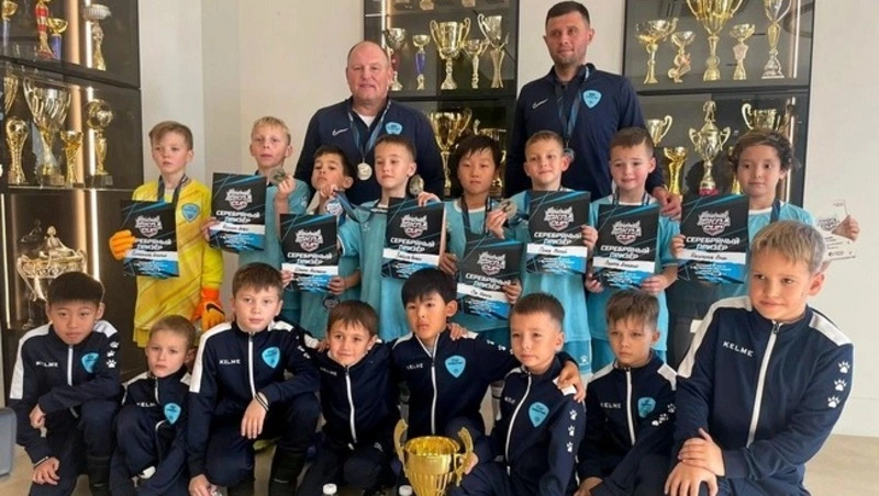 Приз дальневосточного фестиваля получили юные футболисты «Сахалина»