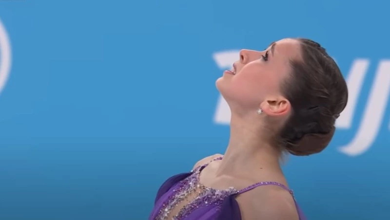 Опрос: каждый шестой россиянин следил за короткой программой Валиевой прямо на работе