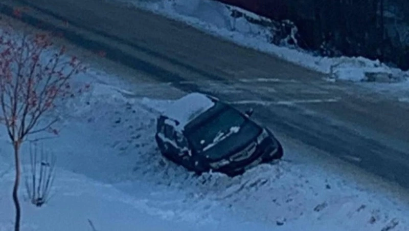 В Южно-Сахалинске обнаружили одинокую машину: хозяина ищут четвертые сутки 