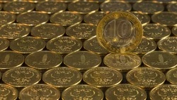 Медианная зарплата в России выросла по итогам года