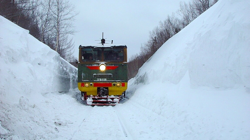 На Сахалине изменилось время движения пригородных поездов