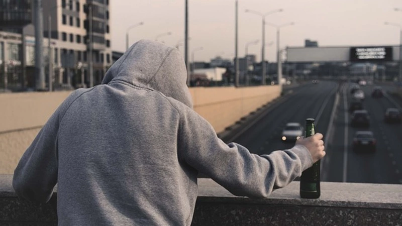 Во время пандемии россияне стали чаще спиваться