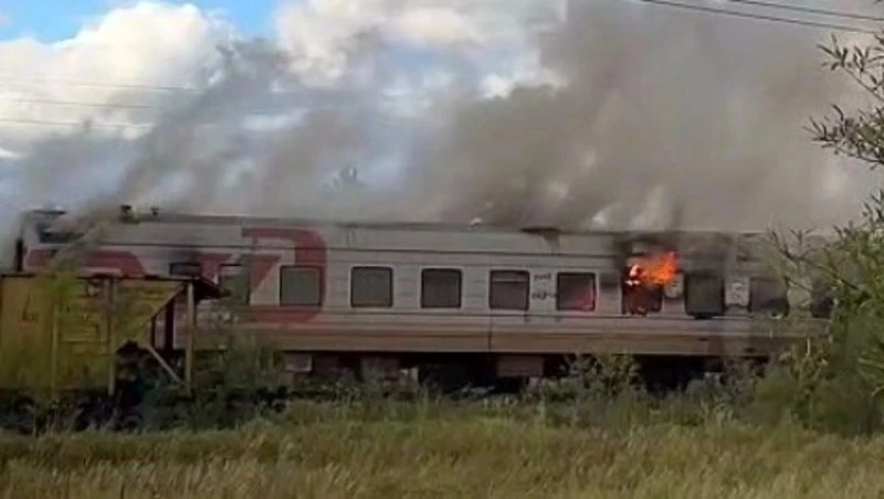 МЧС: горящий поезд потушили в Поронайске