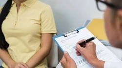 В поликлиниках России начнут работу кабинеты медико-психологической помощи с 1 июля