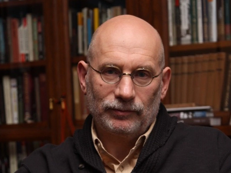 Суд в РФ заочно приговорил к 14 годам лишения свободы писателя Бориса Акунина*