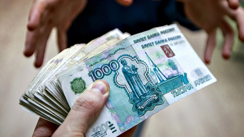 Гражданин Таджикистана хотел подкупить сахалинского полицейского