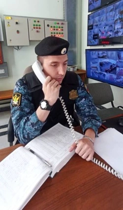 Пьяная женщина устроила дебош у судебных приставов в Александровске-Сахалинском