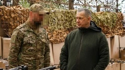 Юрий Трутнев в ДНР передал партию снаряжения и оборудования бойцам СВО