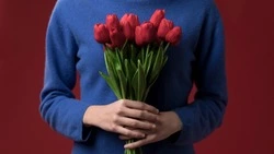 Сахалинстат представил портрет современной сахалинки к 8 марта