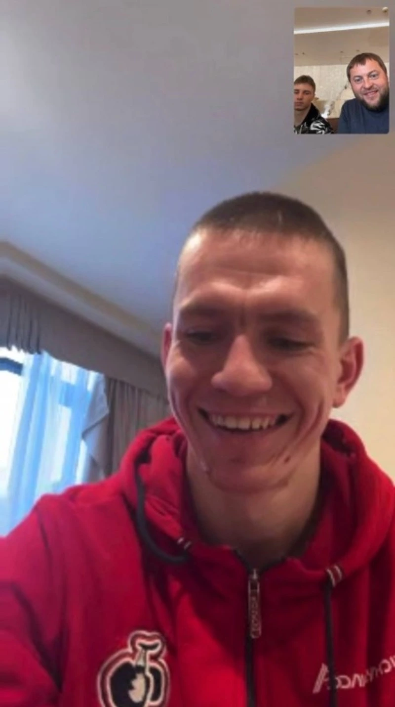 Мальчик из Смирных пообщался по телефону с олимпийским чемпионом Большуновым