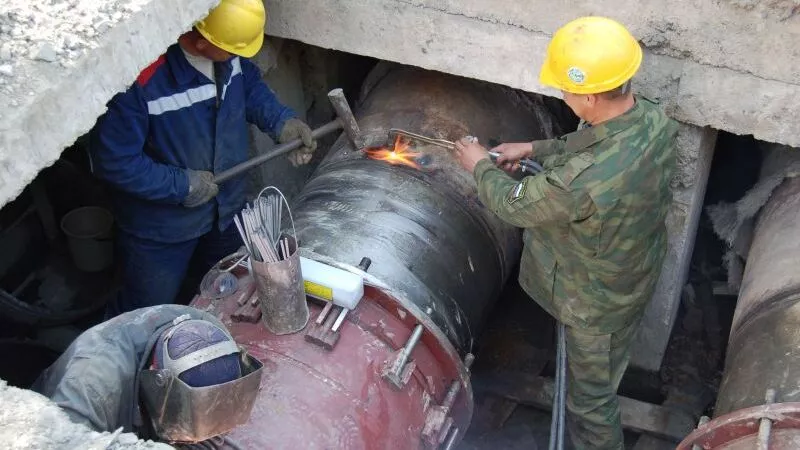 Четыре микрорайона Южно-Сахалинска остались без электричества по вине строителей