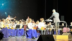  Концерт русских народных инструментов прошел в Чехов-центре в Южно-Сахалинске 