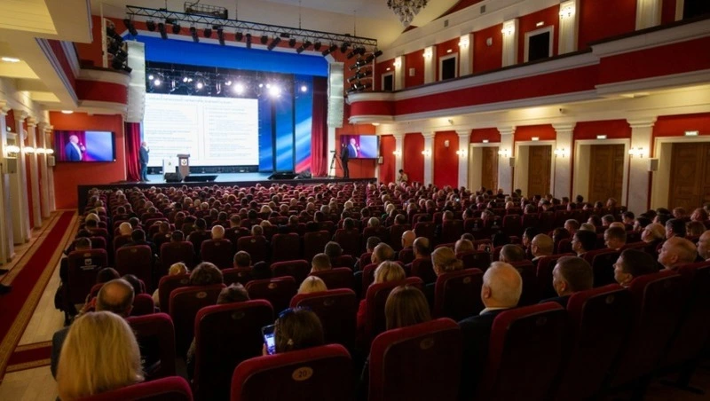 Глава «Сахалинэнерго» отметил необходимость «Разговоров о важном для взрослых»