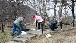 ДЭК вносит вклад в сохранение памяти: энергетики благоустраивают места захоронений участников ВОВ