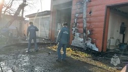 МЧС опубликовало видео из пострадавшего от пожара автосервиса в Дальнем
