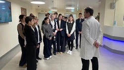 Школьникам Сахалина провели экскурсию по клинике «Медскан»