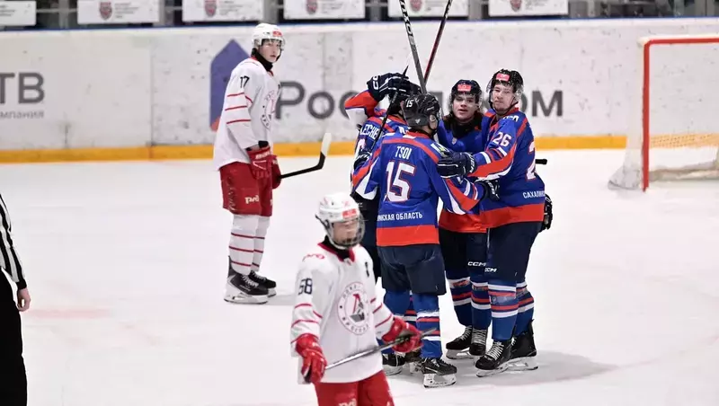 «Сухарь» Егора Бая помог «Сахалинским Акулам» обыграть ярославский «Локо-76»