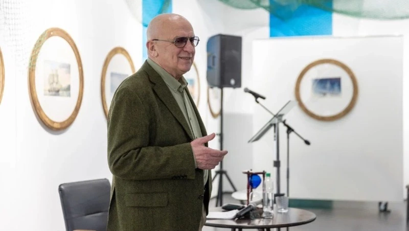 Известный российский журналист открыл жителям Сахалина неизвестного Чехова