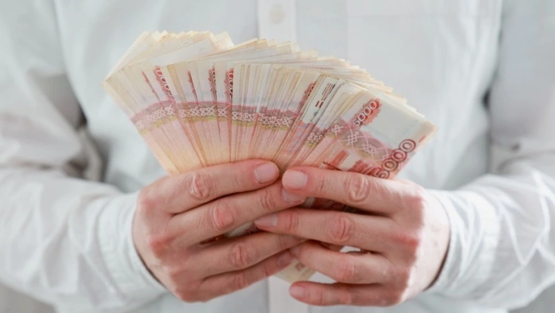 Житель Сахалина занял 3 млн рублей у соседа по палате и потратил на ставки