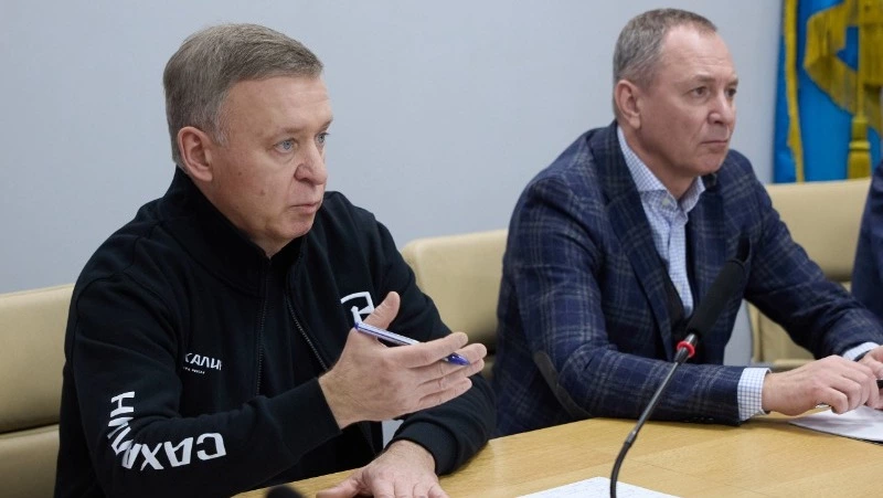 Мэр Южно-Сахалинска поручил службам убрать весь выпавший снег до конца недели 