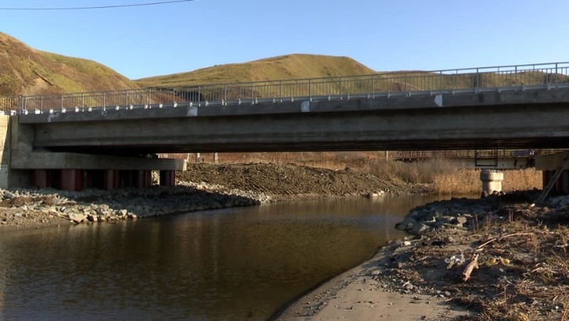 Капитальный ремонт моста через реку Целебную - Центр внимания 07.11.25