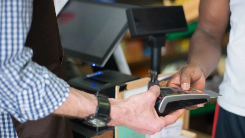 АЗС в Южно-Сахалинске принимают оплату за бензин без сбоев