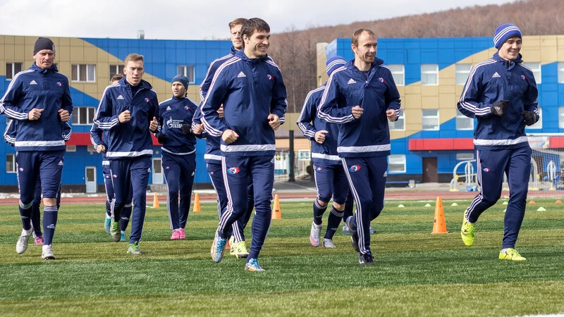 Футболисты «Сахалина» готовы к борьбе за чемпионство