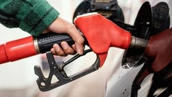 Сотрудник одной из фирм в Южно-Сахалинске присвоил 130 литров топлива