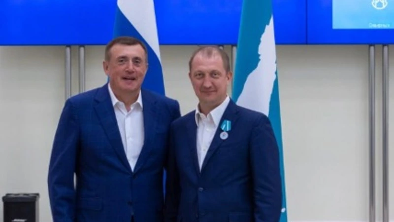 Депутат облдумы Алексей Плотников получил медаль «Сахалинская область – фронту»