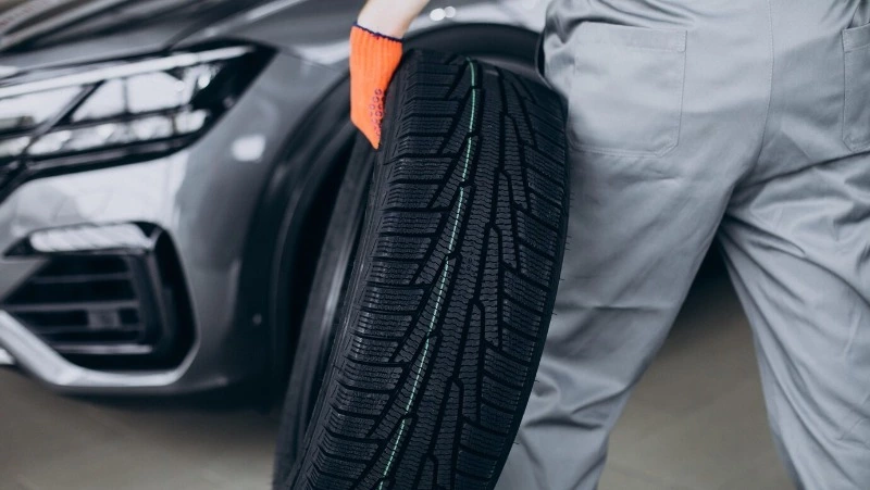 На Сахалине в октябре–ноябре в пять раз вырос спрос на услуги шиномонтажа