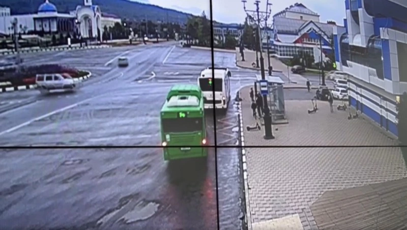 Водитель Toyota Crown погиб в ДТП на кольце Победы — Горького в Южно-Сахалинске