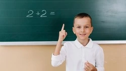 ВЦИОМ: сборы ребенка в школу обойдутся россиянам в среднем в 43 тысячи рублей