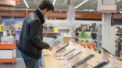 Молодой человек воровал товары с витрин магазинов в Южно-Сахалинске 