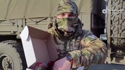 Подарки ко Дню защитника Отечества отправили военнослужащим с Сахалина в зону СВО